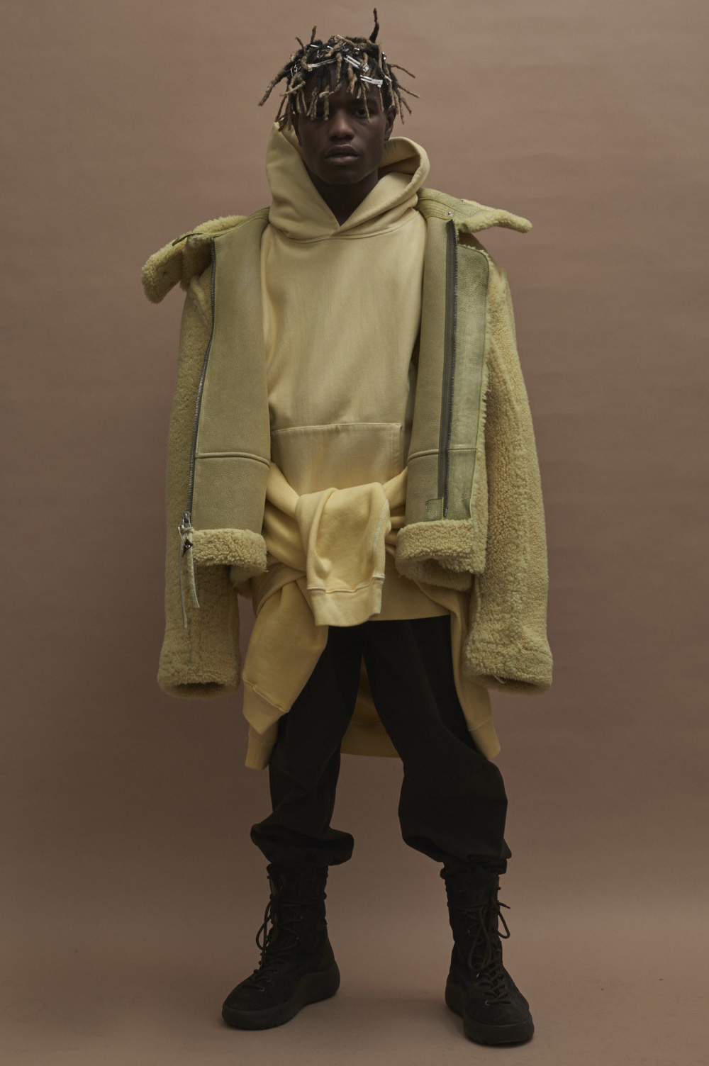 03_yeezy_fw_16_jpg_1095_north_1200x_white